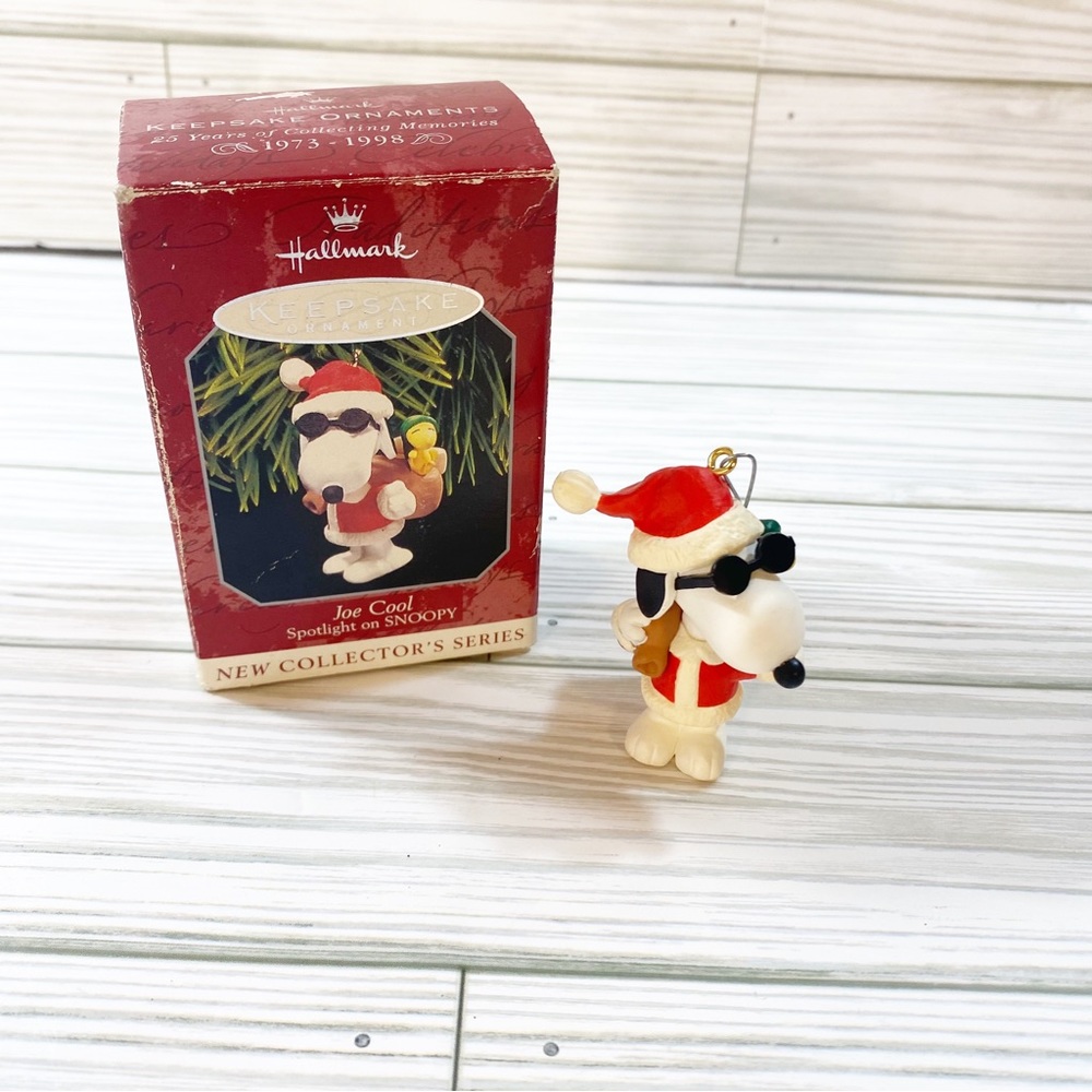 Hallmark Keepsake Peanuts Ornament Joe Cool dated 1998 Vtg Collectible Snoopy